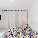 Villa Californienne D'exception Avec Piscine Rouge A Antibes