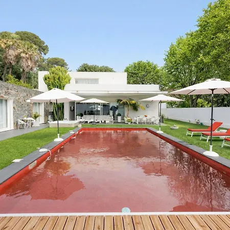 Villa Californienne D'exception Avec Piscine Rouge A