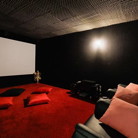 Californienne D'exception Avec Piscine Rouge A * 昂蒂布